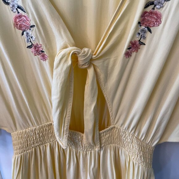 Forever 21 Butter Yellow Floral Embroidered Romper - Picture 3 of 11